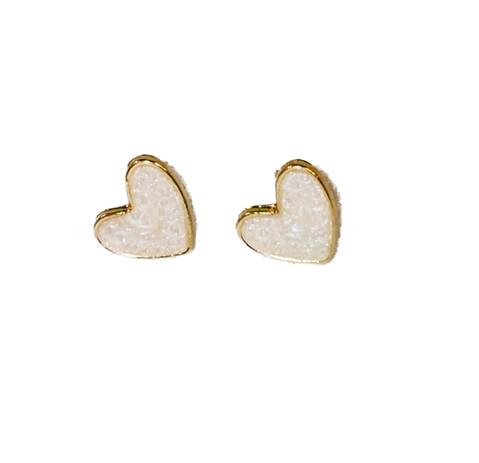 Heart earrings in Pearl white